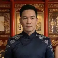LǓ